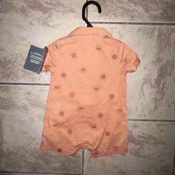 Baby Boy Modern Moments by Gerber Romper 0-3M Orange with Sun Design - Picture 7 of 9